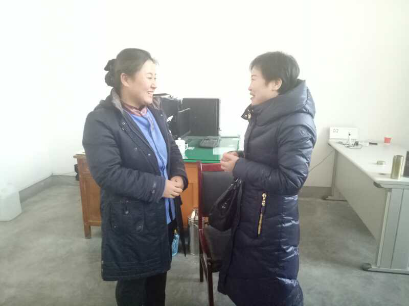 歷下區總工會(huì )、濟南市及歷下區兩級勞動(dòng)模范走訪(fǎng)慰問(wèn)我公司特困職工