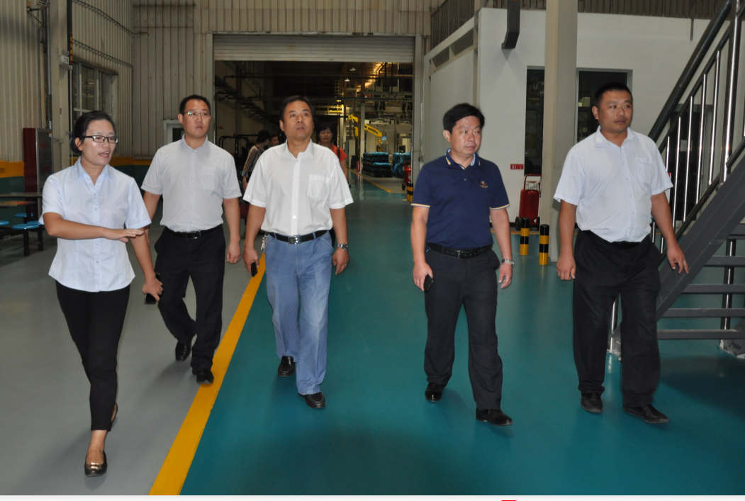 齊河縣工商聯(lián)領(lǐng)導(dǎo)、齊河龍運(yùn)物業(yè)領(lǐng)導(dǎo)一行蒞臨連心物業(yè)指導(dǎo)工作