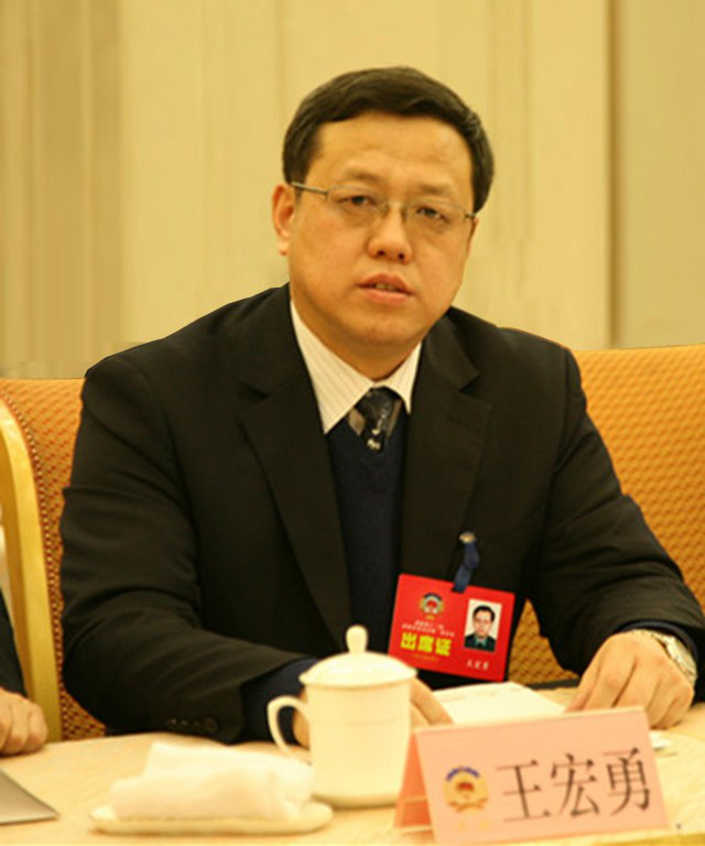 選擇“連心”就是選擇放心——記濟南市政協(xié)委員，濟南連心物業(yè)有限公司黨支部書(shū)記、董事長(cháng)王宏勇